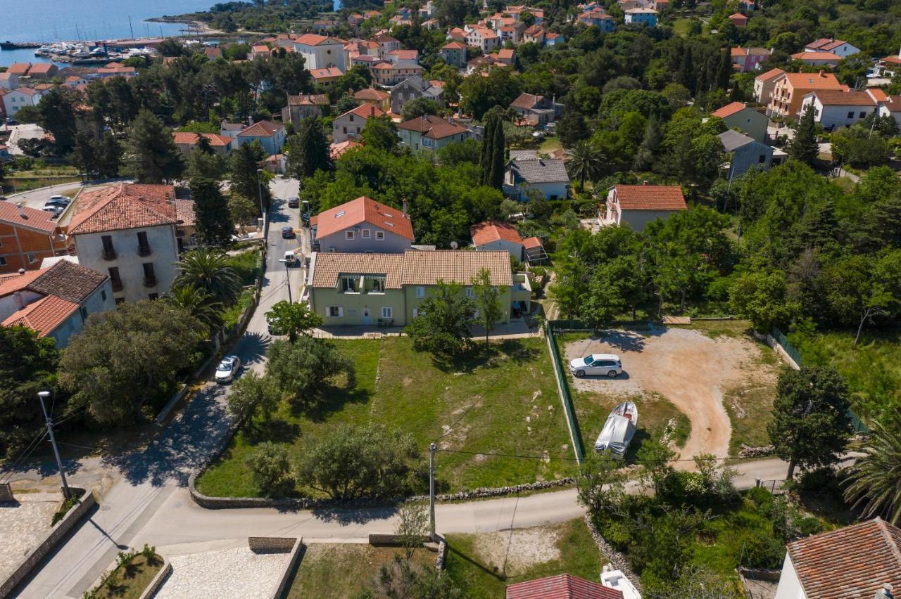 Apartmani Danica Нерезине Екстер'єр фото
