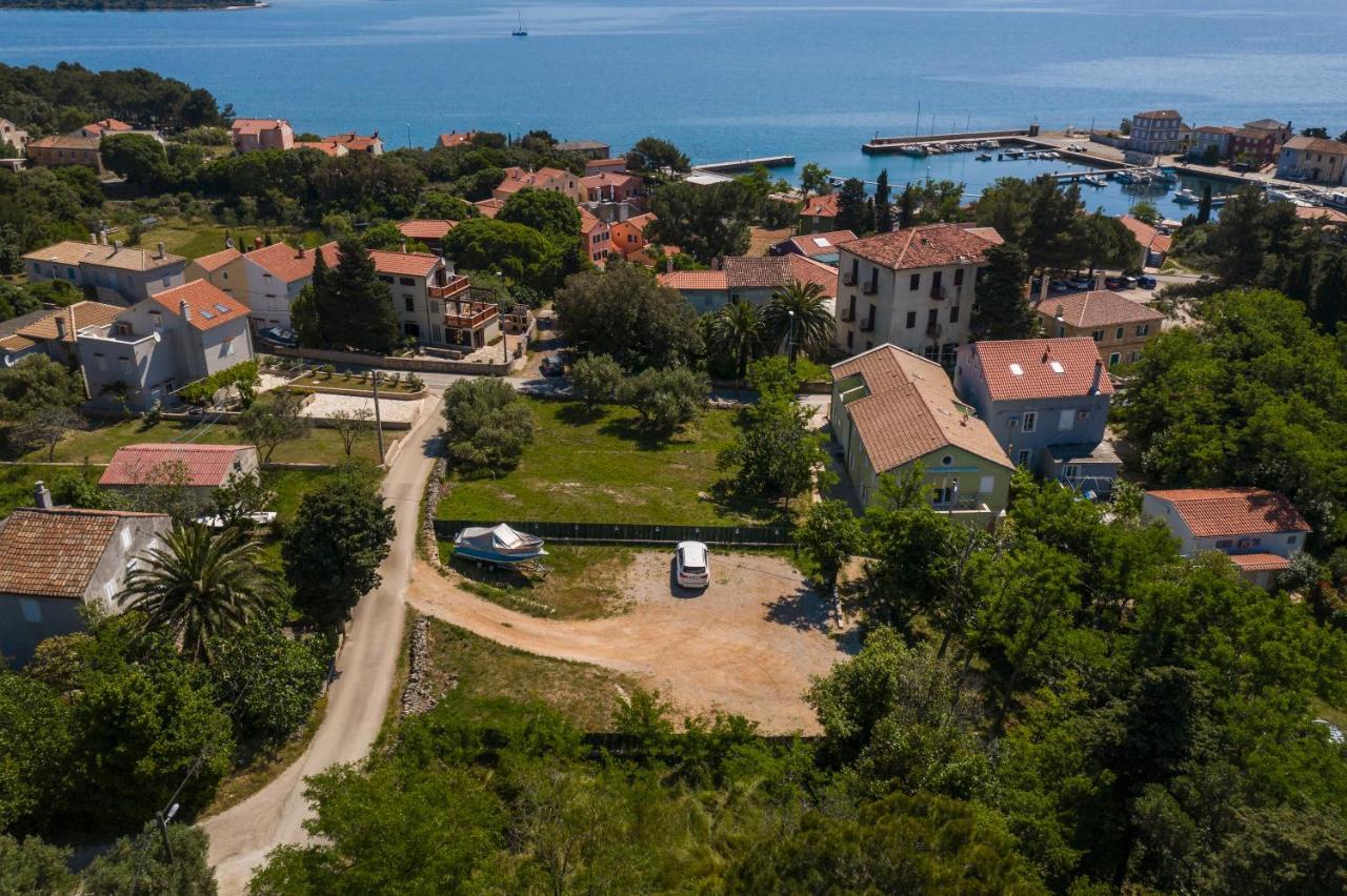 Apartmani Danica Нерезине Екстер'єр фото