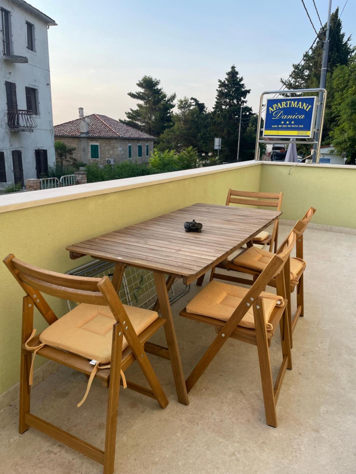 Apartmani Danica Нерезине Екстер'єр фото