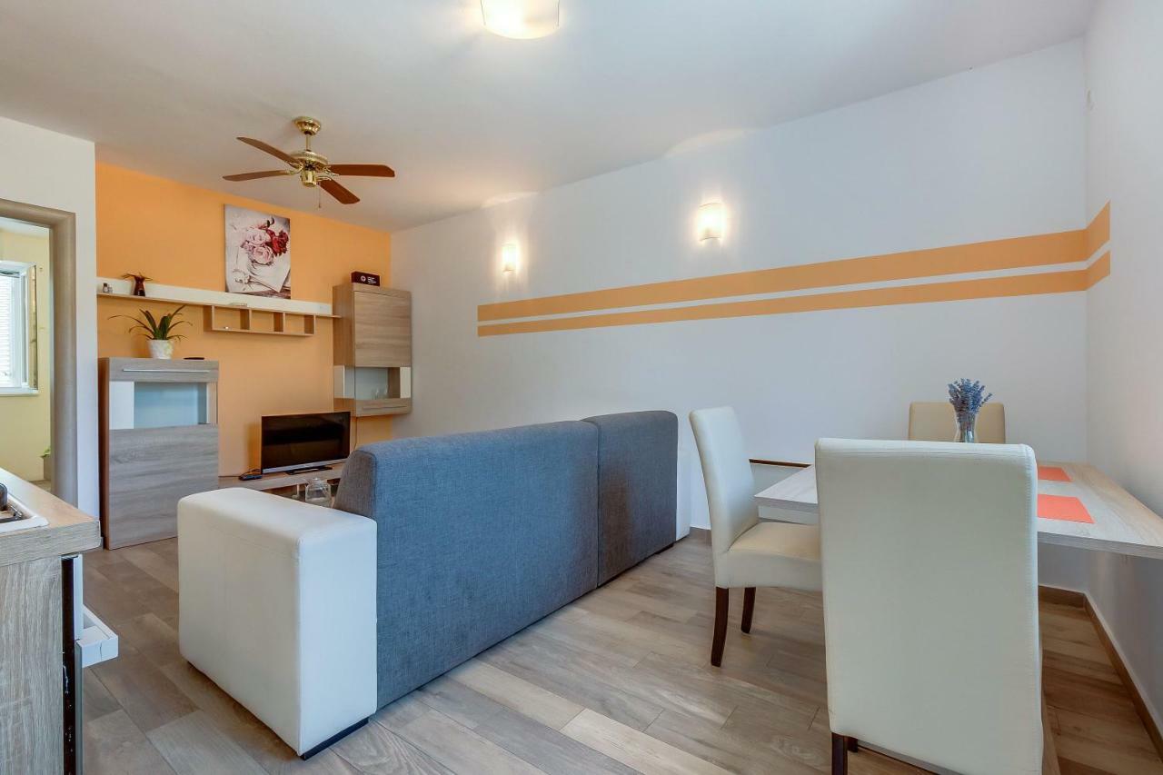 Apartmani Danica Нерезине Екстер'єр фото