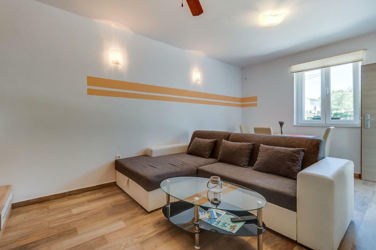 Apartmani Danica Нерезине Екстер'єр фото