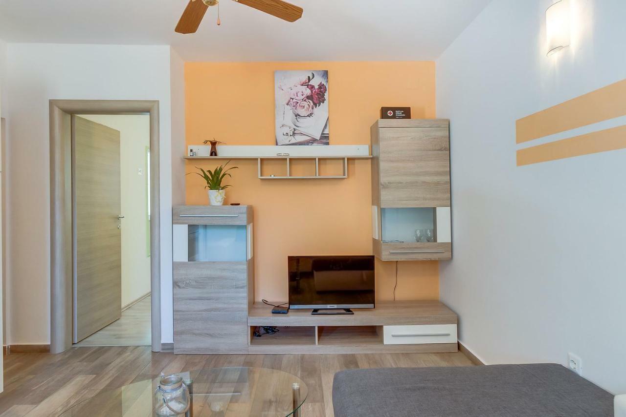 Apartmani Danica Нерезине Екстер'єр фото